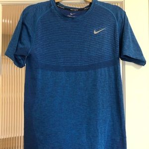 Blue Nike dri for running shirt SZ SM